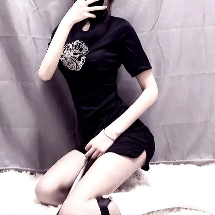 穴居男